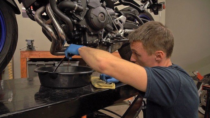 Motorcycle-Engine-Oil